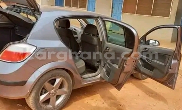 Ra Àlòkù Opel Zafira Black Ọkọ̀ in Accra ni Greater Accra Ra Àlòkù Opel Zafira Black Ọkọ̀ in Accra ni Greater Accra