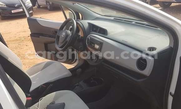 Ra Àlòkù Toyota Vitz funfun Ọkọ̀ in Sekondi–Takoradi Metropolitan ni Oorun Ra Àlòkù Toyota Vitz funfun Ọkọ̀ in Sekondi–Takoradi Metropolitan ni Oorun