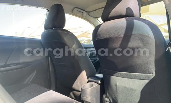 Ra Imported Toyota Yaris funfun Ọkọ̀ in Import - Dubai ni Ashanti Ra Imported Toyota Yaris funfun Ọkọ̀ in Import - Dubai ni Ashanti