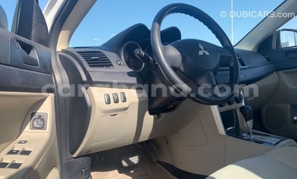 Ra Imported Mitsubishi Lancer funfun Ọkọ̀ in Import - Dubai ni Ashanti Ra Imported Mitsubishi Lancer funfun Ọkọ̀ in Import - Dubai ni Ashanti