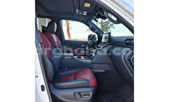 Sayi Imported Toyota Land Cruiser White Mota in Import - Dubai a Ashanti Sayi Imported Toyota Land Cruiser White Mota in Import - Dubai a Ashanti