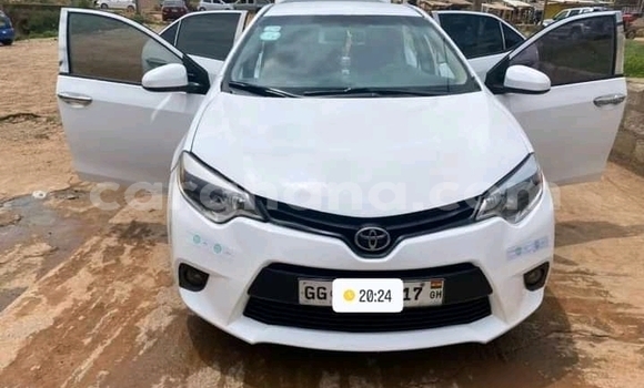 Sayi Na hannu Toyota Corolla White Mota in Accra a Greater Accra Sayi Na hannu Toyota Corolla White Mota in Accra a Greater Accra
