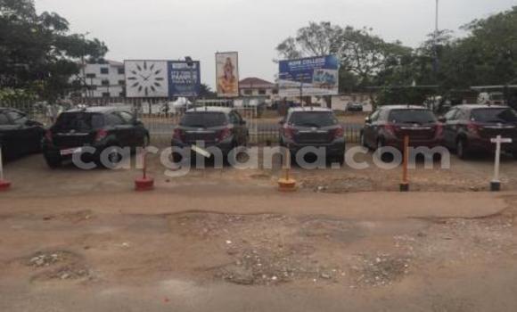 Sayi Na hannu Toyota Vitz Sauran Mota in Tema a Greater Accra Sayi Na hannu Toyota Vitz Sauran Mota in Tema a Greater Accra