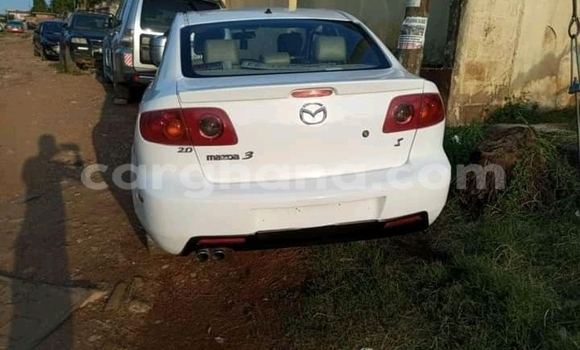 Ra Àlòkù Mazda 3 funfun Ọkọ̀ in Accra ni Greater Accra Ra Àlòkù Mazda 3 funfun Ọkọ̀ in Accra ni Greater Accra