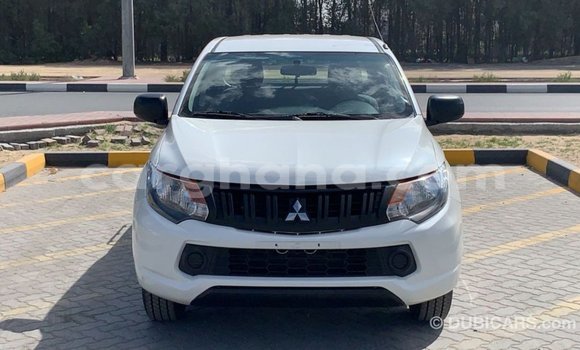 Ra Imported Mitsubishi L200 funfun Ọkọ̀ in Import - Dubai ni Ashanti Ra Imported Mitsubishi L200 funfun Ọkọ̀ in Import - Dubai ni Ashanti