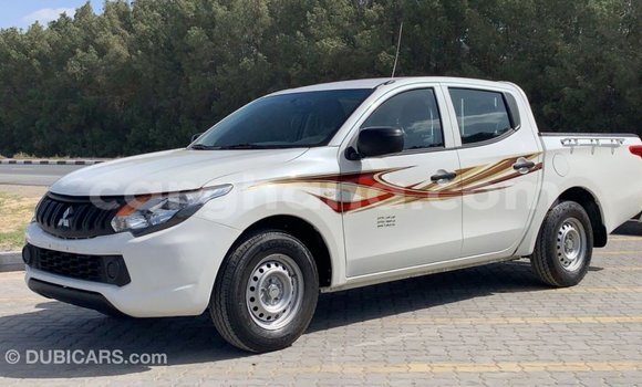 Ra Imported Mitsubishi L200 funfun Ọkọ̀ in Import - Dubai ni Ashanti Ra Imported Mitsubishi L200 funfun Ọkọ̀ in Import - Dubai ni Ashanti