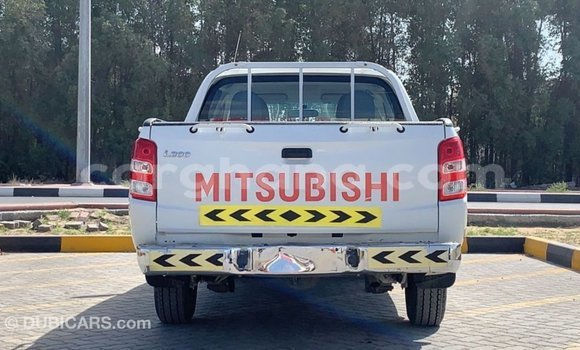 Ra Imported Mitsubishi L200 funfun Ọkọ̀ in Import - Dubai ni Ashanti Ra Imported Mitsubishi L200 funfun Ọkọ̀ in Import - Dubai ni Ashanti