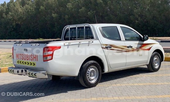 Ra Imported Mitsubishi L200 funfun Ọkọ̀ in Import - Dubai ni Ashanti Ra Imported Mitsubishi L200 funfun Ọkọ̀ in Import - Dubai ni Ashanti