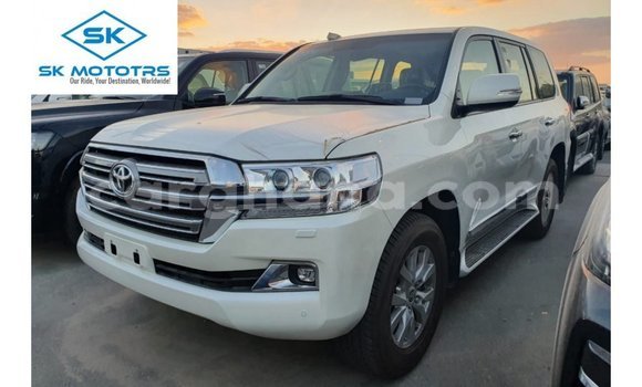 Ra Imported Toyota Land Cruiser funfun Ọkọ̀ in Import - Dubai ni Ashanti Ra Imported Toyota Land Cruiser funfun Ọkọ̀ in Import - Dubai ni Ashanti