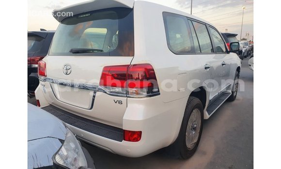 Ra Imported Toyota Land Cruiser funfun Ọkọ̀ in Import - Dubai ni Ashanti Ra Imported Toyota Land Cruiser funfun Ọkọ̀ in Import - Dubai ni Ashanti