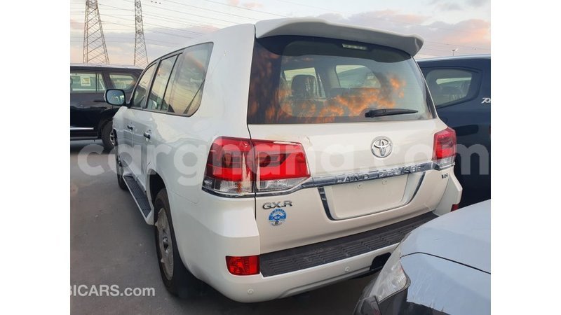 Big with watermark toyota land cruiser ashanti import dubai 40766