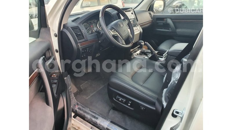 Big with watermark toyota land cruiser ashanti import dubai 40766