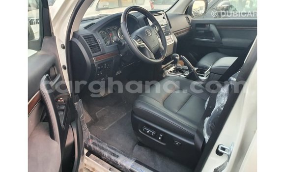 Ra Imported Toyota Land Cruiser funfun Ọkọ̀ in Import - Dubai ni Ashanti Ra Imported Toyota Land Cruiser funfun Ọkọ̀ in Import - Dubai ni Ashanti