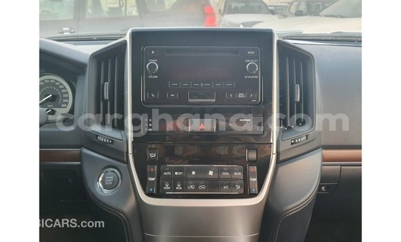 Ra Imported Toyota Land Cruiser funfun Ọkọ̀ in Import - Dubai ni Ashanti Ra Imported Toyota Land Cruiser funfun Ọkọ̀ in Import - Dubai ni Ashanti