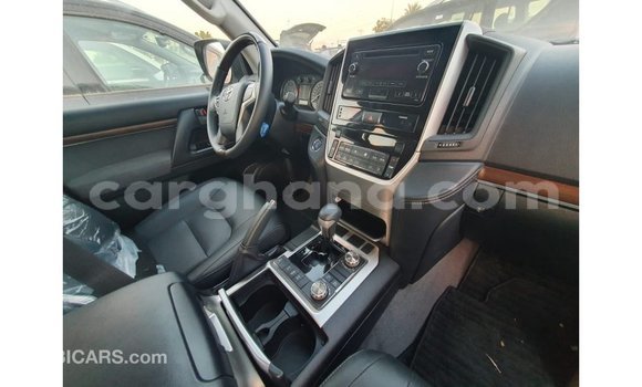 Ra Imported Toyota Land Cruiser funfun Ọkọ̀ in Import - Dubai ni Ashanti Ra Imported Toyota Land Cruiser funfun Ọkọ̀ in Import - Dubai ni Ashanti