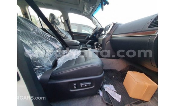Ra Imported Toyota Land Cruiser funfun Ọkọ̀ in Import - Dubai ni Ashanti Ra Imported Toyota Land Cruiser funfun Ọkọ̀ in Import - Dubai ni Ashanti