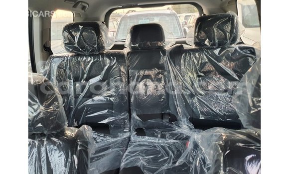 Ra Imported Toyota Land Cruiser funfun Ọkọ̀ in Import - Dubai ni Ashanti Ra Imported Toyota Land Cruiser funfun Ọkọ̀ in Import - Dubai ni Ashanti