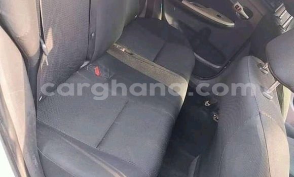 Ra Àlòkù Toyota Corolla funfun Ọkọ̀ in Accra ni Greater Accra Ra Àlòkù Toyota Corolla funfun Ọkọ̀ in Accra ni Greater Accra