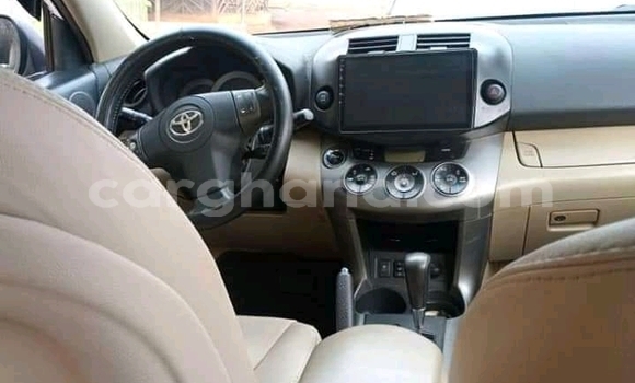 Buy Used Toyota RAV4 White Car in Accra in Greater Accra Buy Used Toyota RAV4 White Car in Accra in Greater Accra