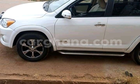 Buy Used Toyota RAV4 White Car in Accra in Greater Accra Buy Used Toyota RAV4 White Car in Accra in Greater Accra