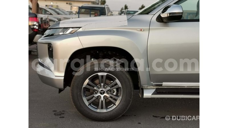 Big with watermark mitsubishi l200 ashanti import dubai 40802