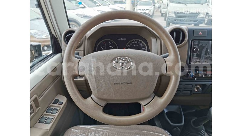 Big with watermark toyota land cruiser ashanti import dubai 40811