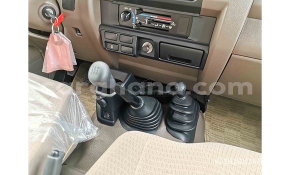 Ra Imported Toyota Land Cruiser funfun Ọkọ̀ in Import - Dubai ni Ashanti Ra Imported Toyota Land Cruiser funfun Ọkọ̀ in Import - Dubai ni Ashanti