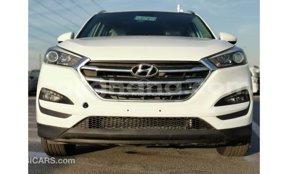 Sayi Imported Hyundai Tucson White Mota in Import - Dubai a Ashanti Sayi Imported Hyundai Tucson White Mota in Import - Dubai a Ashanti