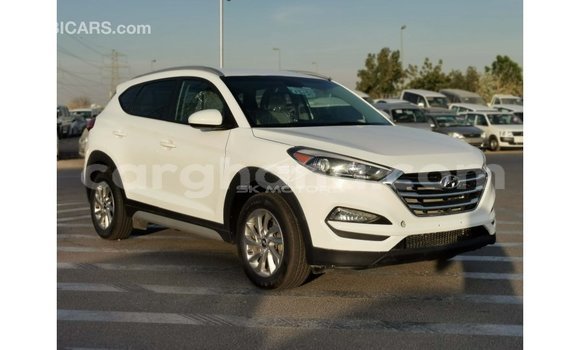 Sayi Imported Hyundai Tucson White Mota in Import - Dubai a Ashanti Sayi Imported Hyundai Tucson White Mota in Import - Dubai a Ashanti