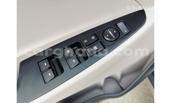 Sayi Imported Hyundai Tucson White Mota in Import - Dubai a Ashanti Sayi Imported Hyundai Tucson White Mota in Import - Dubai a Ashanti