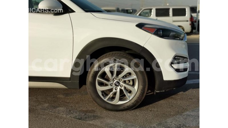 Big with watermark hyundai tucson ashanti import dubai 40815