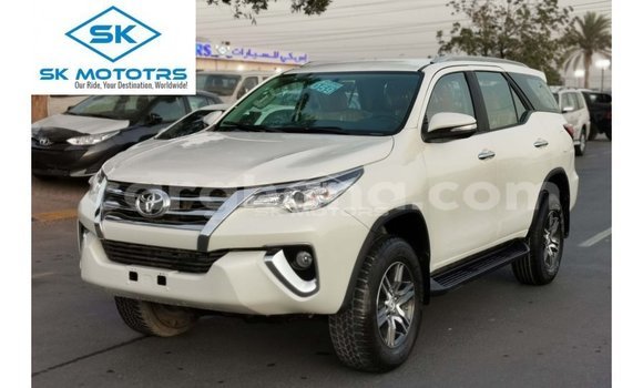 Buy Import Toyota Fortuner White Car in Import - Dubai in Ashanti Buy Import Toyota Fortuner White Car in Import - Dubai in Ashanti
