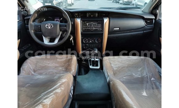 Buy Import Toyota Fortuner White Car in Import - Dubai in Ashanti Buy Import Toyota Fortuner White Car in Import - Dubai in Ashanti