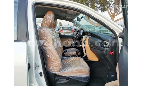 Buy Import Toyota Fortuner White Car in Import - Dubai in Ashanti Buy Import Toyota Fortuner White Car in Import - Dubai in Ashanti