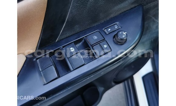 Buy Import Toyota Fortuner White Car in Import - Dubai in Ashanti Buy Import Toyota Fortuner White Car in Import - Dubai in Ashanti