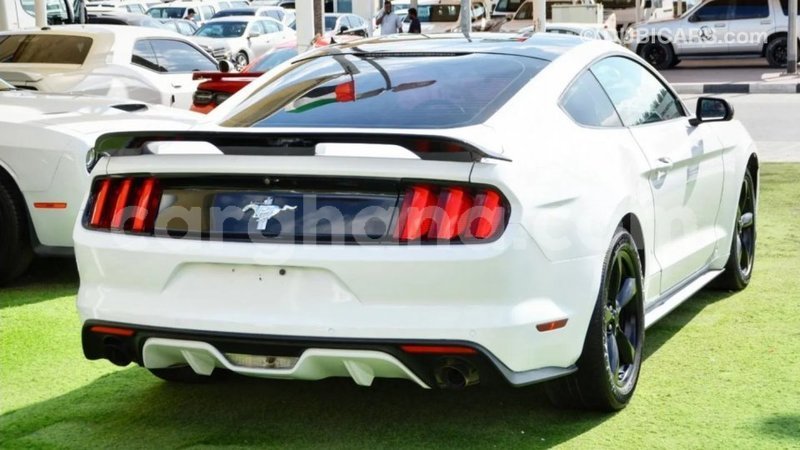 Big with watermark ford mustang ashanti import dubai 40825