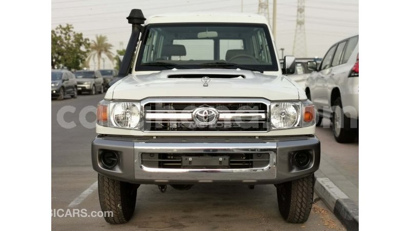 Big with watermark toyota land cruiser ashanti import dubai 40826