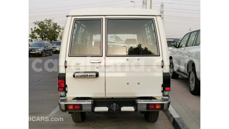 Big with watermark toyota land cruiser ashanti import dubai 40826