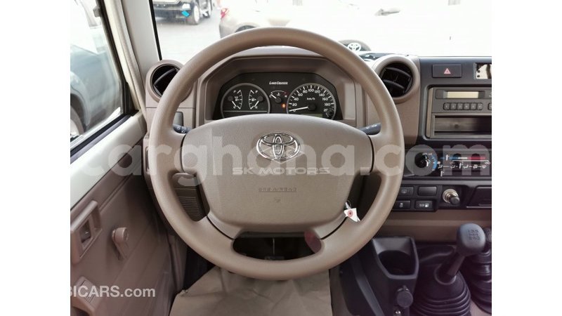 Big with watermark toyota land cruiser ashanti import dubai 40826