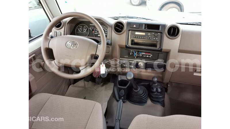 Big with watermark toyota land cruiser ashanti import dubai 40826