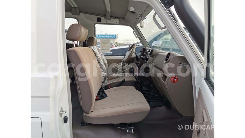 Big with watermark toyota land cruiser ashanti import dubai 40826