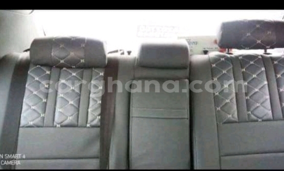 Sayi Na hannu Toyota Yaris White Mota in Accra a Greater Accra Sayi Na hannu Toyota Yaris White Mota in Accra a Greater Accra