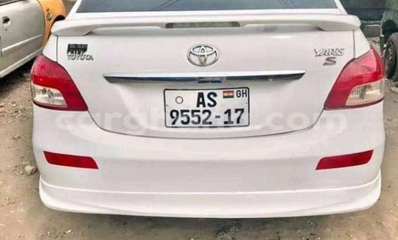 Sayi Na hannu Toyota Yaris White Mota in Accra a Greater Accra Sayi Na hannu Toyota Yaris White Mota in Accra a Greater Accra