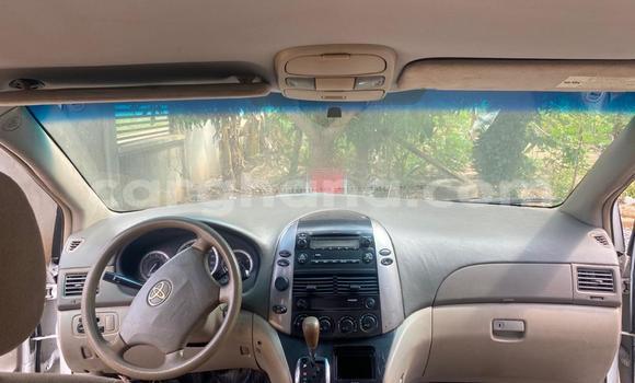 Sayi Na hannu Toyota Sienna White Mota in Adenta a Greater Accra Sayi Na hannu Toyota Sienna White Mota in Adenta a Greater Accra