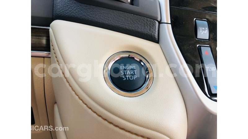 Big with watermark toyota land cruiser ashanti import dubai 40875