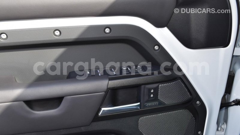 Big with watermark land rover defender ashanti import dubai 40879