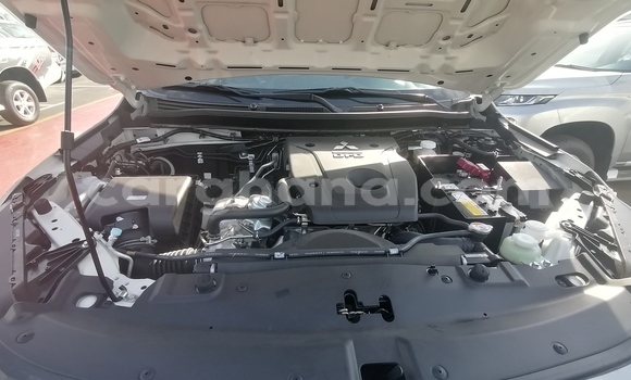 Sayi Sabo Mitsubishi L200 White Mota in Accra a Greater Accra Sayi Sabo Mitsubishi L200 White Mota in Accra a Greater Accra