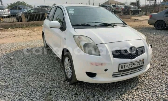 Buy Used Toyota Vitz White Car in Accra in Greater Accra Buy Used Toyota Vitz White Car in Accra in Greater Accra