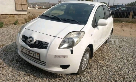 Buy Used Toyota Vitz White Car in Accra in Greater Accra Buy Used Toyota Vitz White Car in Accra in Greater Accra