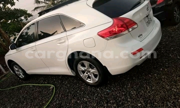 Sayi Na hannu Toyota Venza White Mota in Accra a Greater Accra